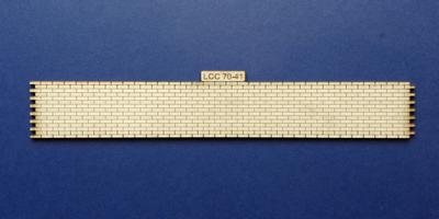 LCC 70-41 O gauge brick platform wall - 174mm
